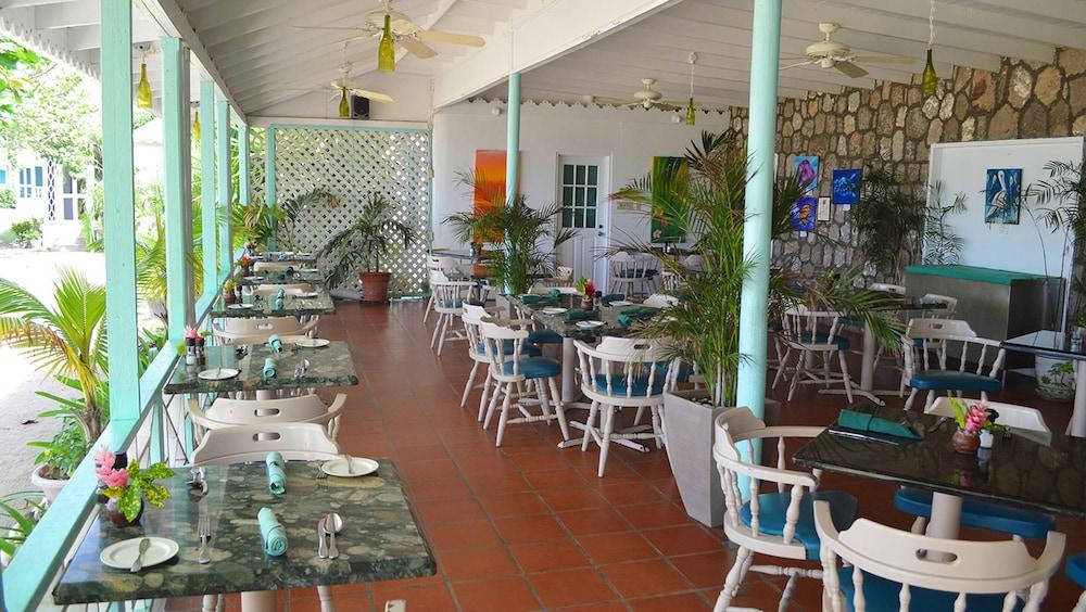 נוויס Oualie Beach Resort מראה חיצוני תמונה